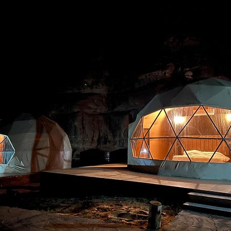 Scarlet Luxury Camp Вади Рум Екстериор снимка