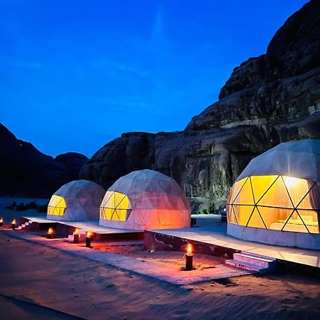 Scarlet Luxury Camp Вади Рум Екстериор снимка