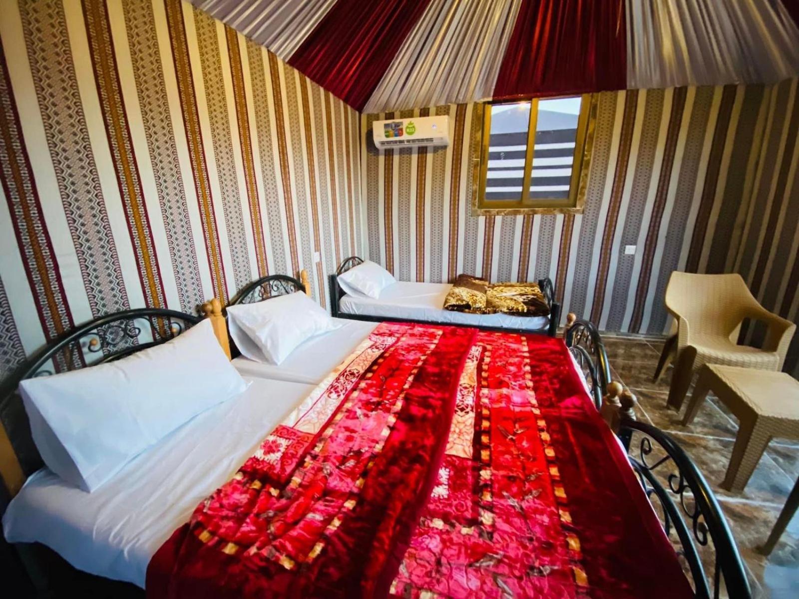 Scarlet Luxury Camp Вади Рум Екстериор снимка