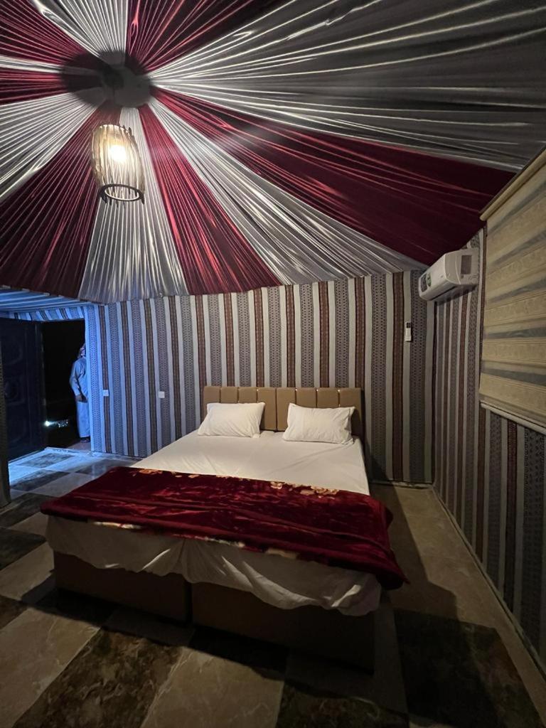 Scarlet Luxury Camp Вади Рум Екстериор снимка