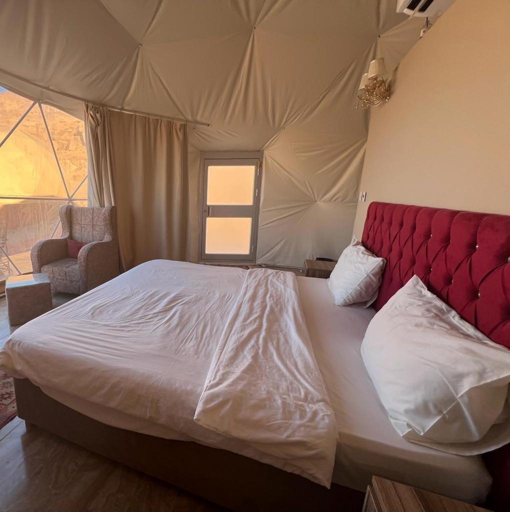 Scarlet Luxury Camp Вади Рум Екстериор снимка