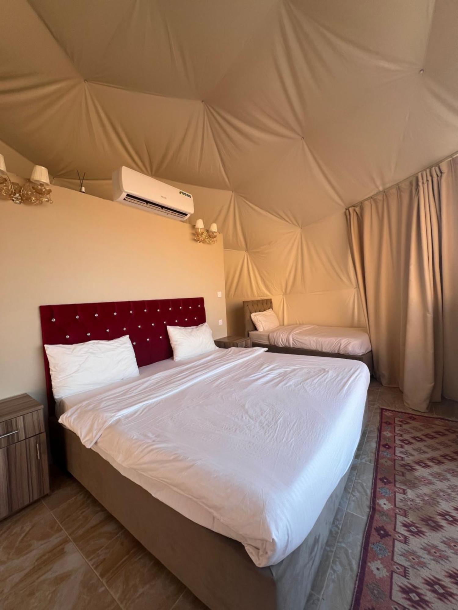 Scarlet Luxury Camp Вади Рум Екстериор снимка