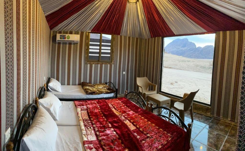 Scarlet Luxury Camp Вади Рум Екстериор снимка