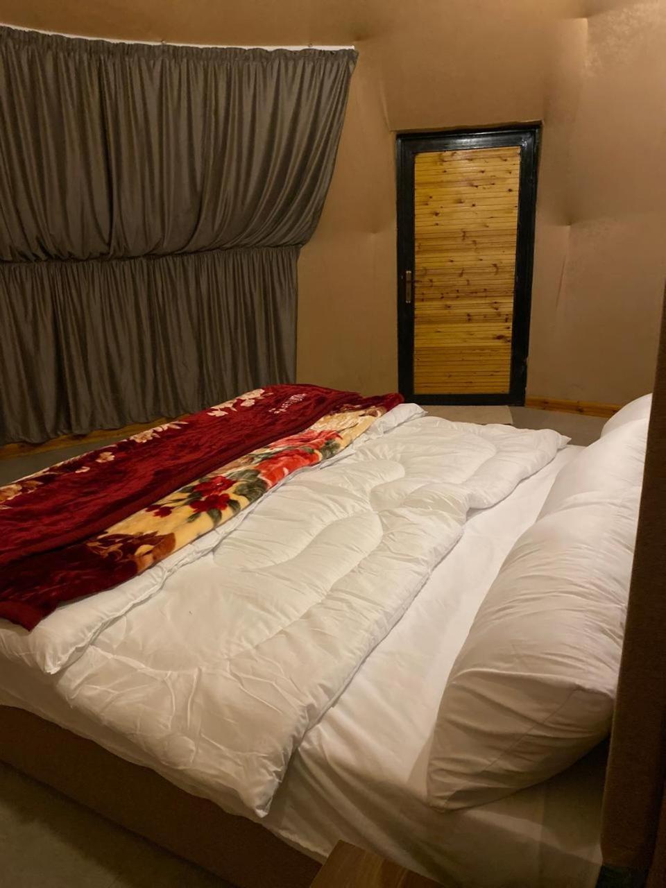 Scarlet Luxury Camp Вади Рум Екстериор снимка