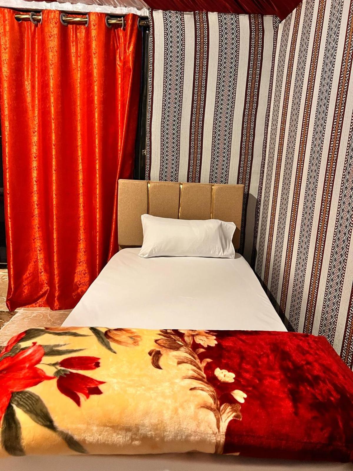 Scarlet Luxury Camp Вади Рум Екстериор снимка
