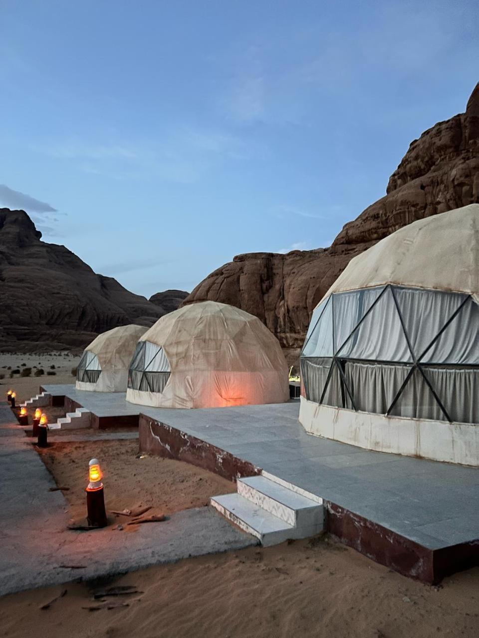 Scarlet Luxury Camp Вади Рум Екстериор снимка