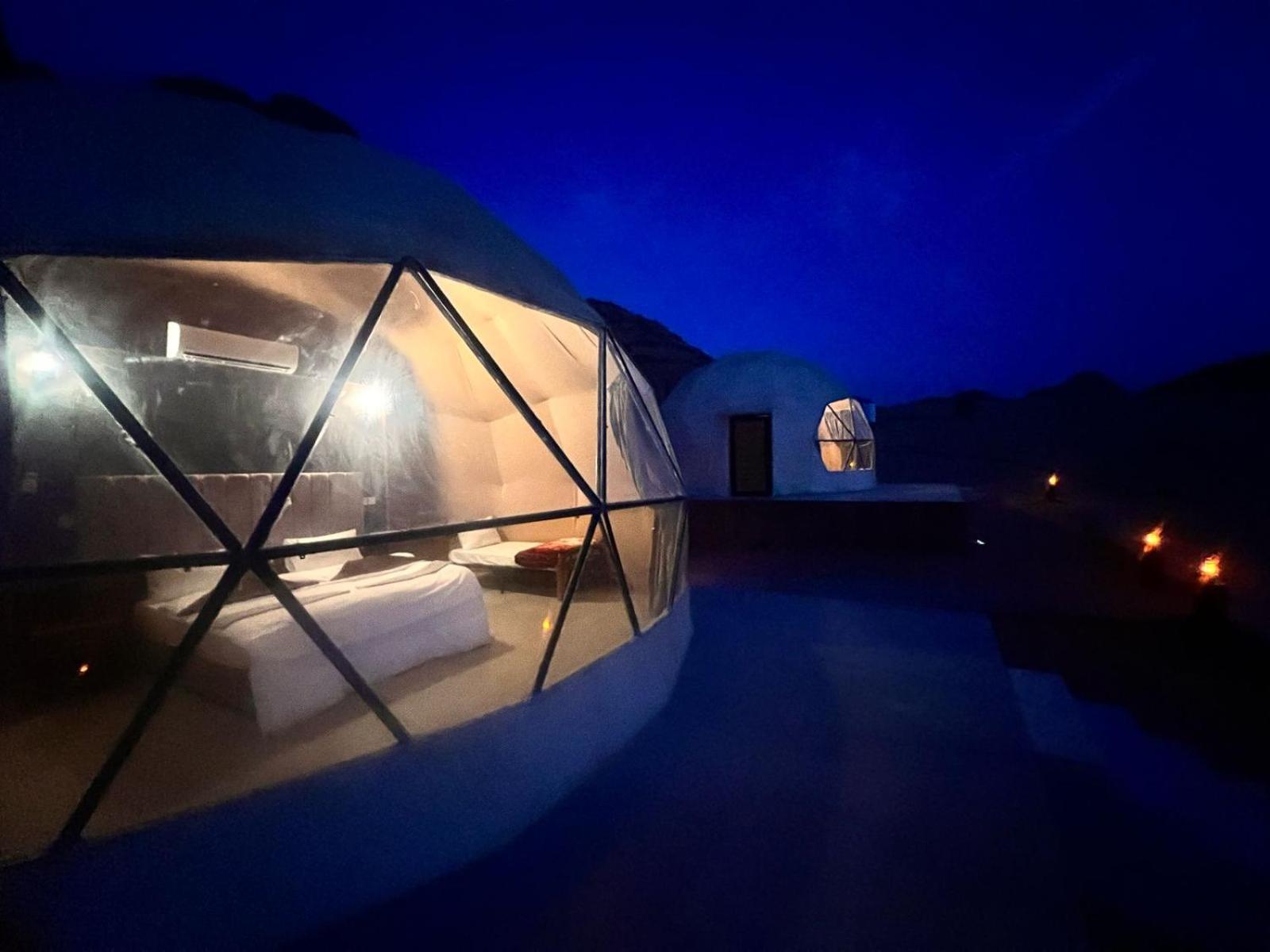 Scarlet Luxury Camp Вади Рум Екстериор снимка